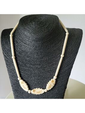 Vintage Shell Bone Cuba Necklace 9 Inch